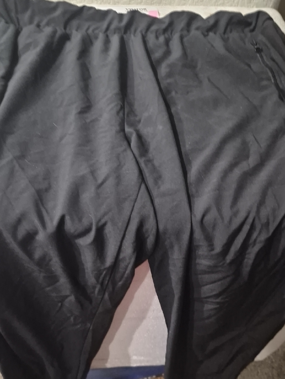 Zella Black Capris